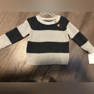 💜2/$20 NWT 9 month Sweater